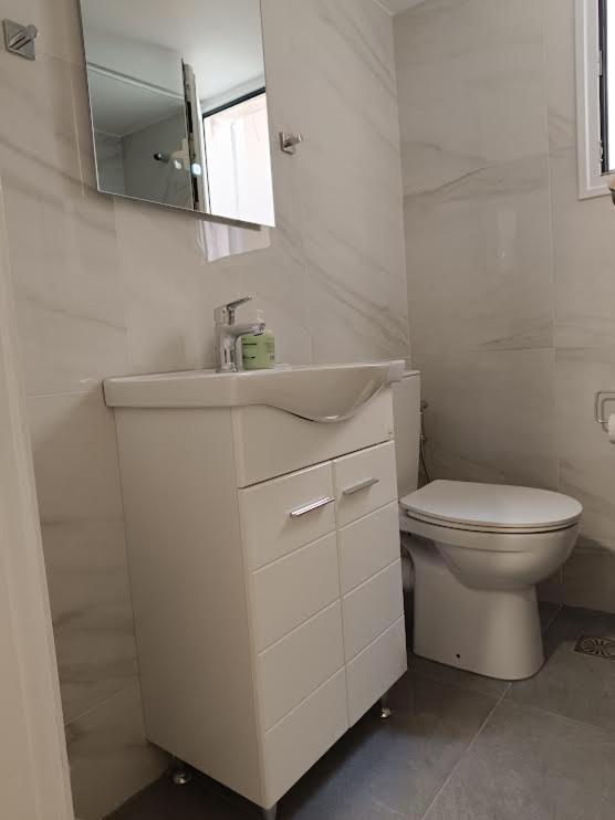 Metro Station Panormou Comfortable Max Two Guests 아테네 외부 사진